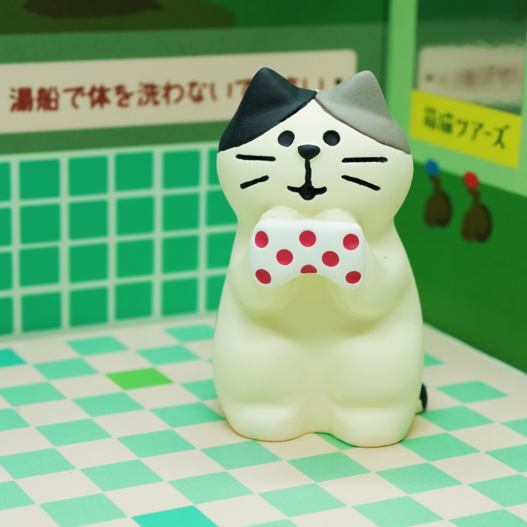 香港 ジャパン デコレ コンコンブル ハッピービッグバス Decole